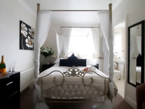 Grosvenor Lodge Guest House Christchurch  Christchurch (Dorset)